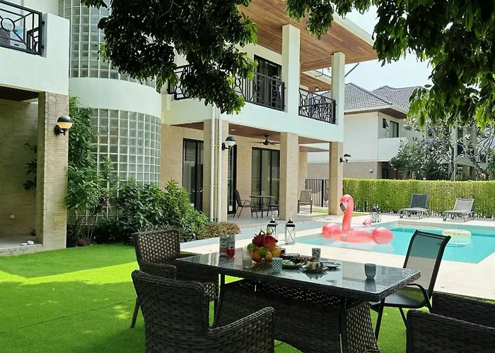 Manor Two曼谷贰号庄园 Villa *