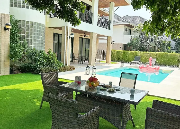 Manor Two曼谷贰号庄园 Villa *